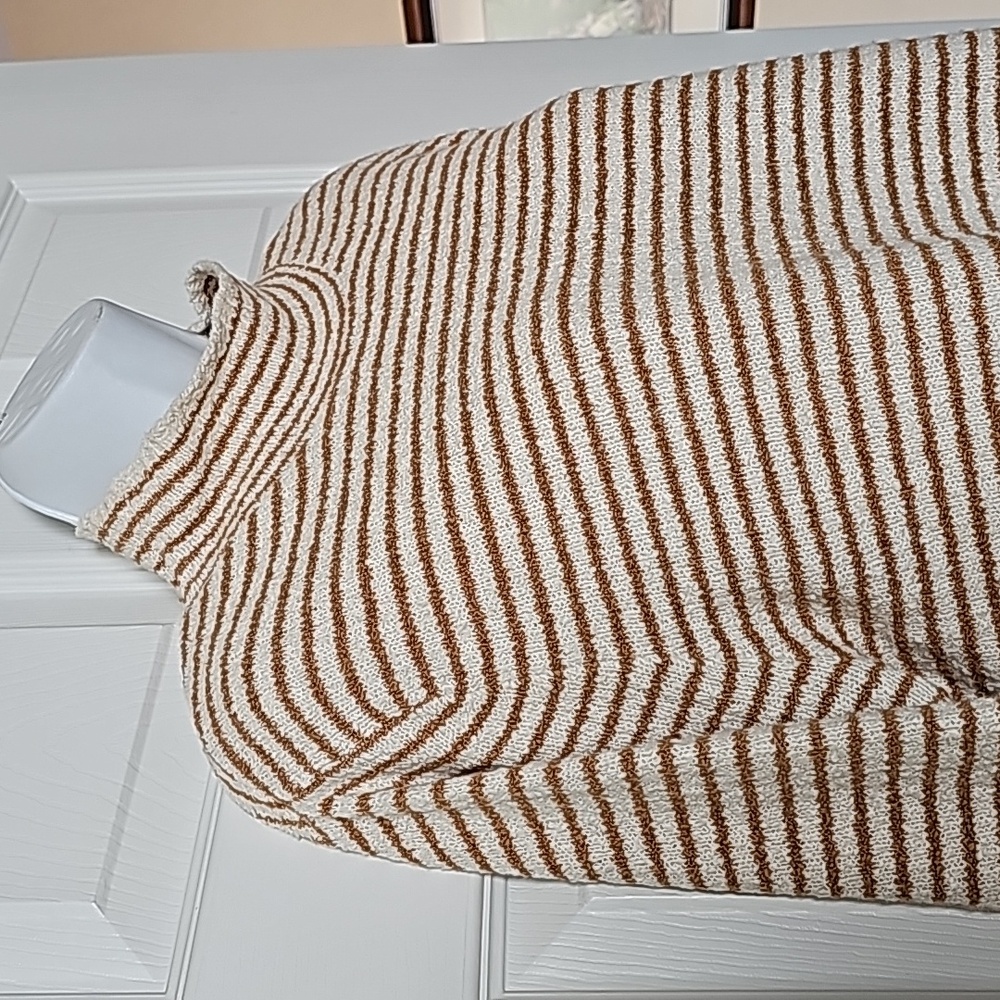 NWTs J. Crew Mockneck Sz. L